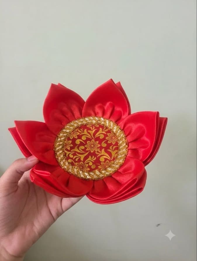 Lotus Aasan  Red